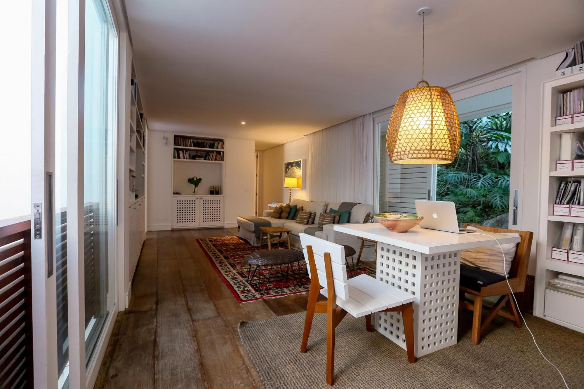 Tropical Contemporary Suites パラチ エクステリア 写真