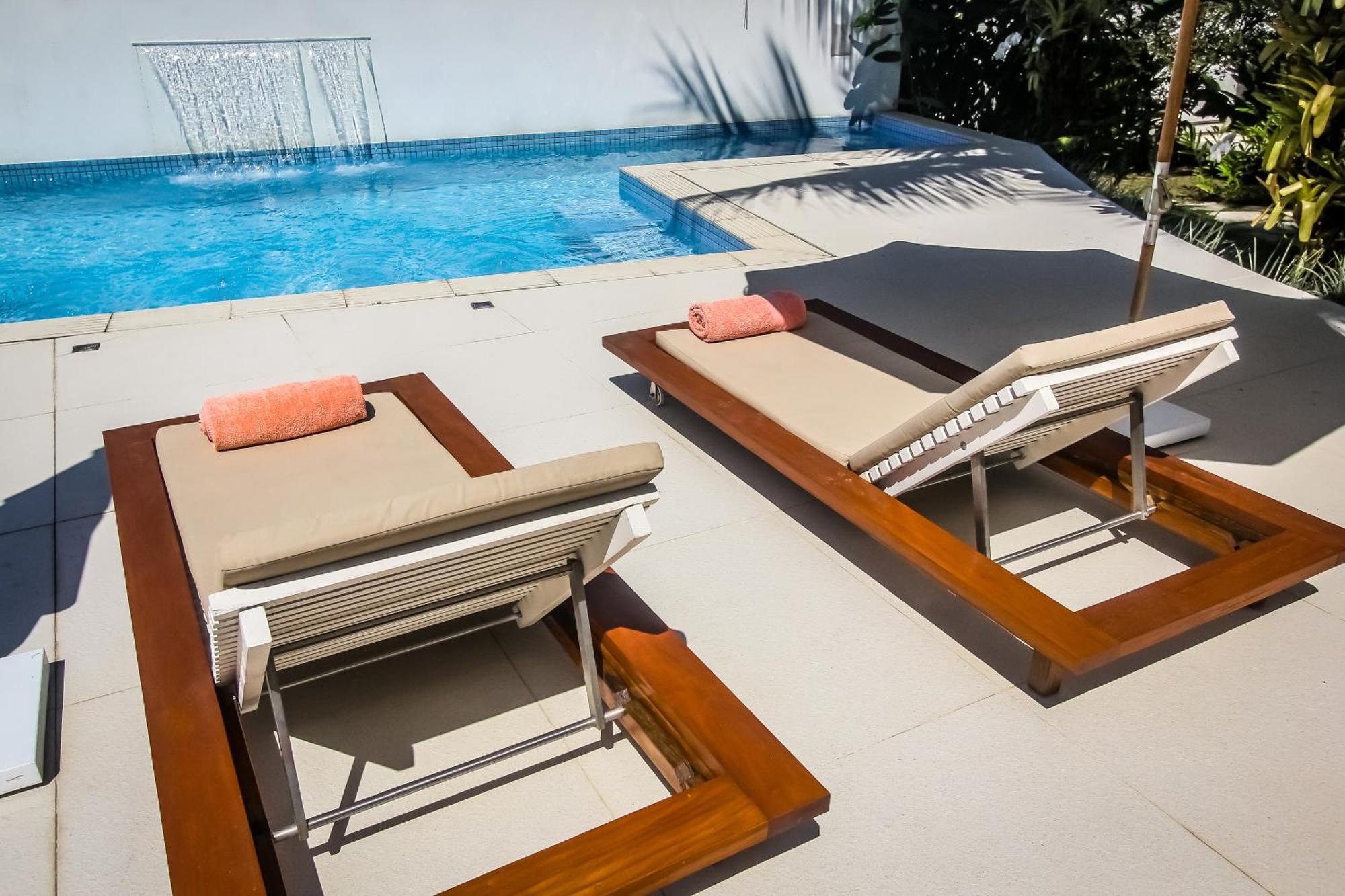Tropical Contemporary Suites パラチ エクステリア 写真