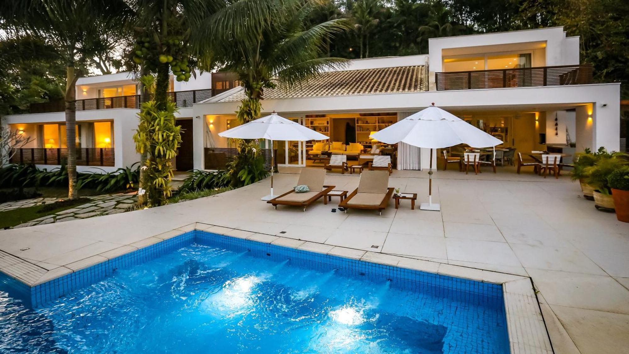 Tropical Contemporary Suites パラチ エクステリア 写真