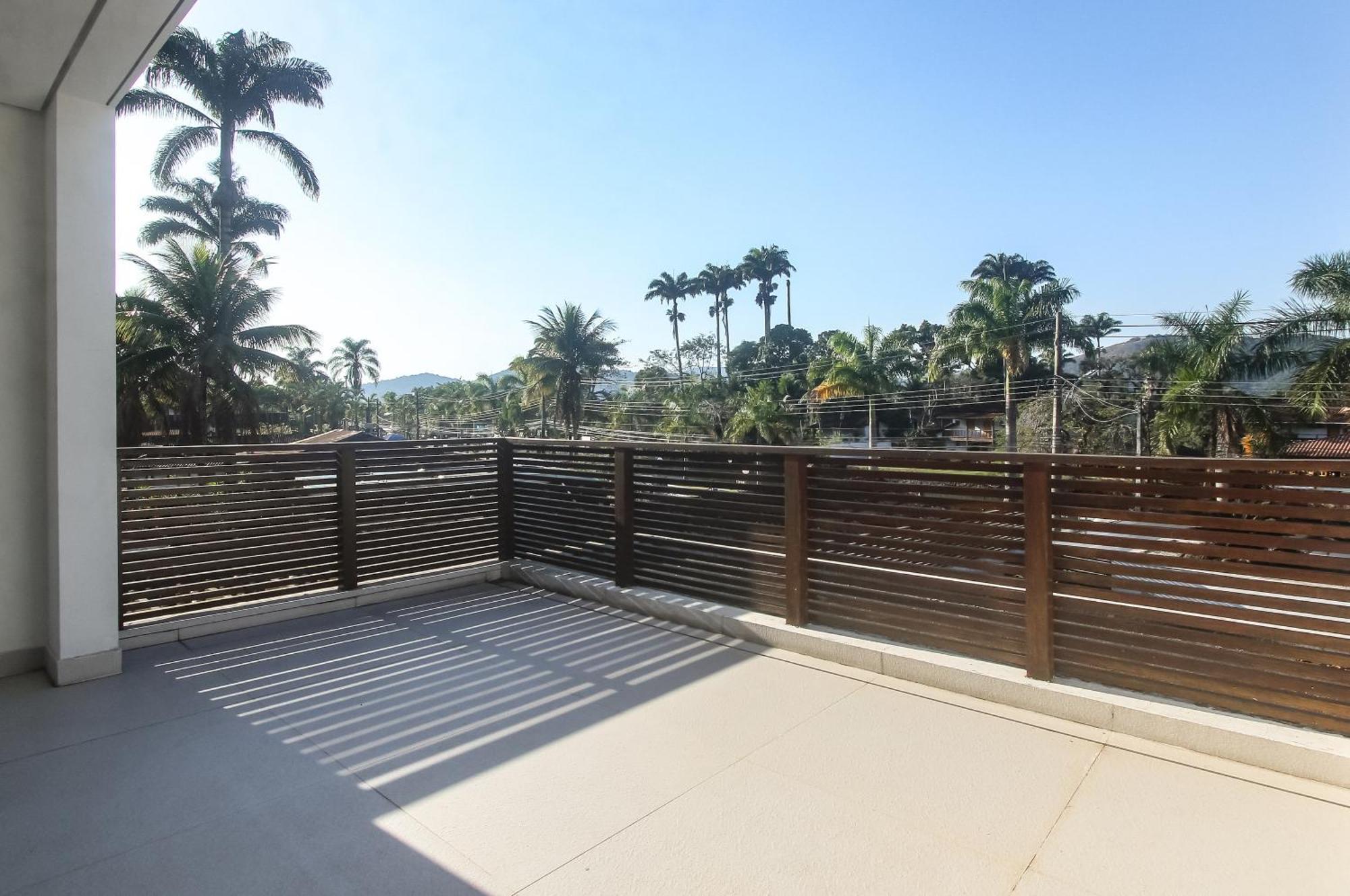 Tropical Contemporary Suites パラチ エクステリア 写真