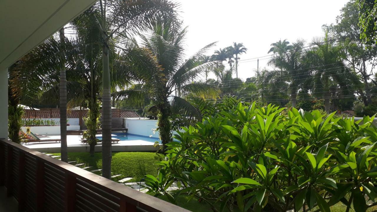 Tropical Contemporary Suites パラチ エクステリア 写真